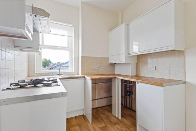 2 bed Flat to rent Image 5