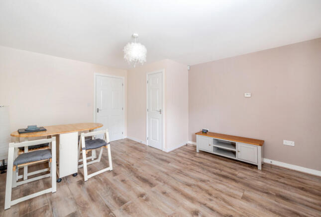 1299972-8-6835916...