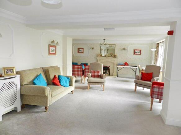 RESIDENTS LOUNGE