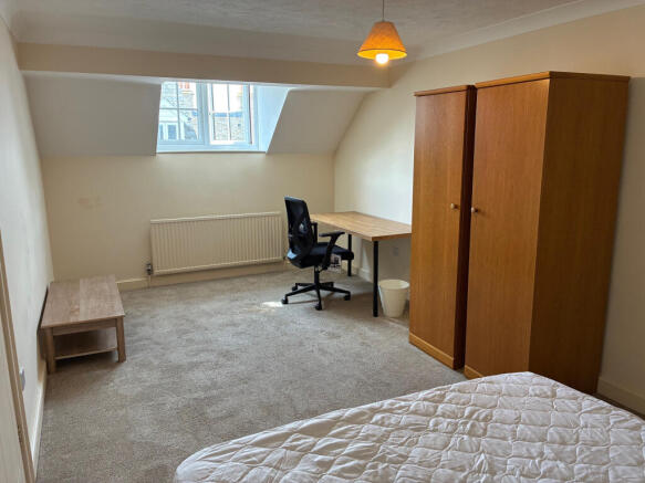 Room 5 (5)