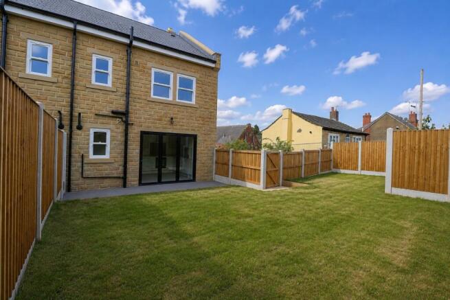 3 bed House for sale Image 12