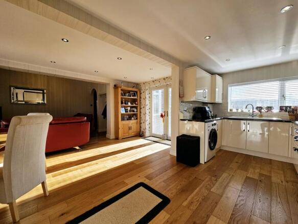3 bed Detached Bungalow for sale Image 10