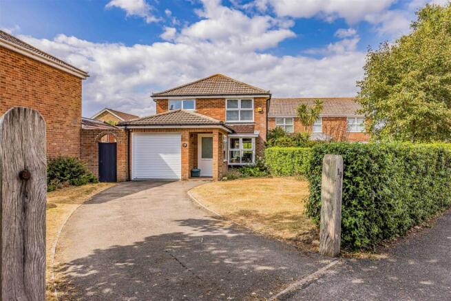 Bracklesham Road, Hayling Island-Small-PorticoMark