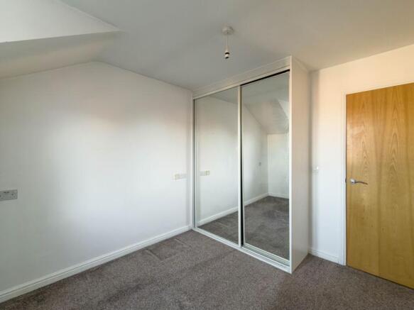 2 bed Apartment for sale Image 6