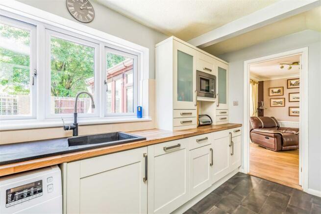 15 Paddock End, Denmead-Small-PorticoMarketing-Nex