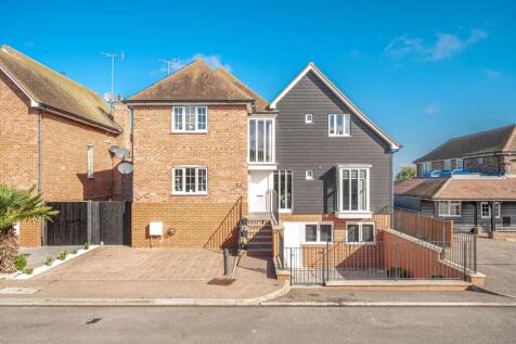 Wharf Farm, Wharf Lane, Cliffe, Kent. ME3