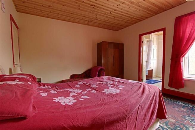 Master bedroom Two