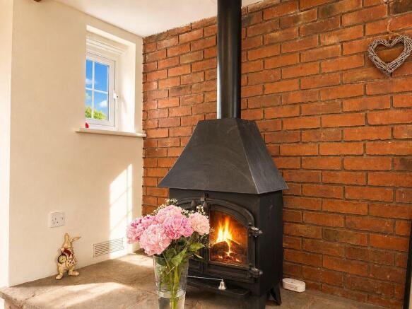 Ashmole Avenue, St. Matthews, Burntwood, WS7 9QG photo 4