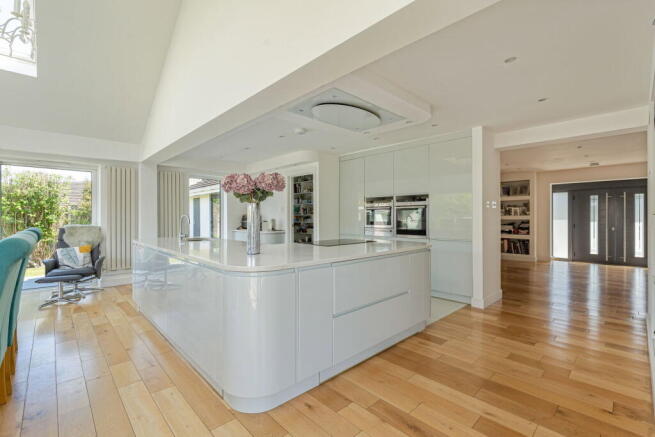 Redwood Grove, Chilworth, Guildford, Surrey, GU4 8NU photo 4
