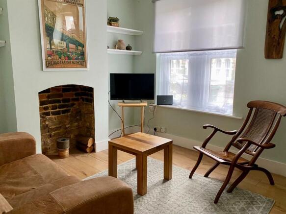 2 Bedroom End of Terrace Home