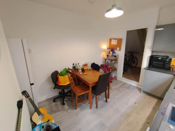 Kitchen dining area