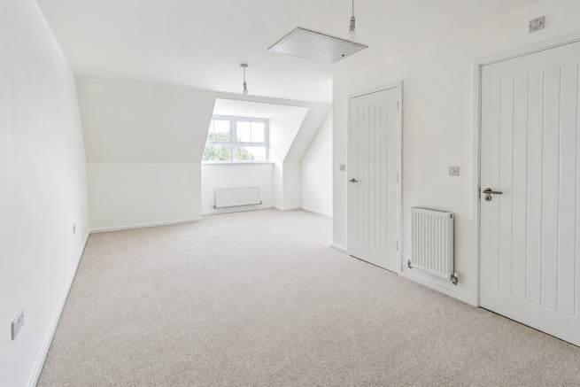 4 bed Semi-Detached for sale Image 6