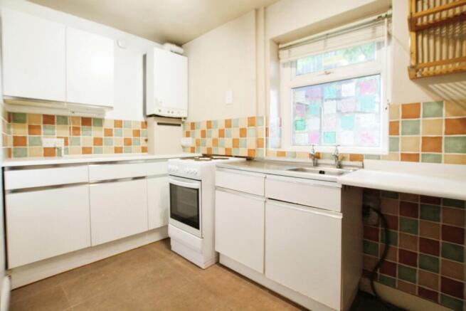 1 bed Terraced to rent Image 4