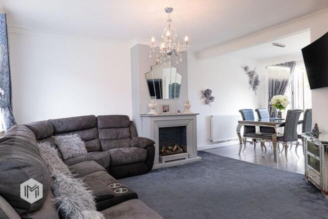 Crompton Avenue, Breightmet, Bolton, BL2 photo 2
