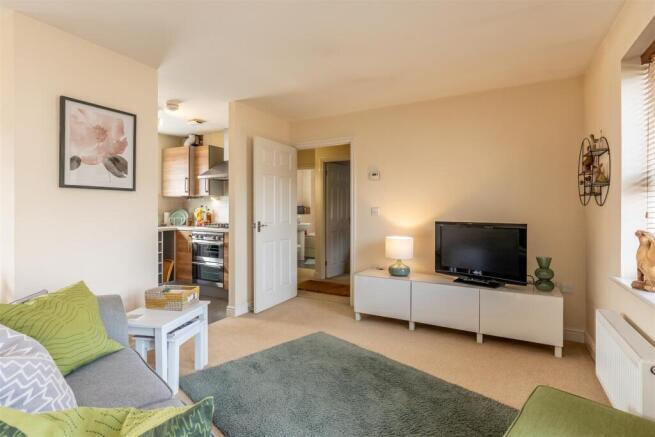 Kittiwake Drive, Portishead Living Room 3.jpg