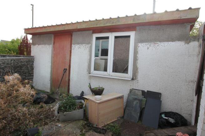 Garage/Workshop