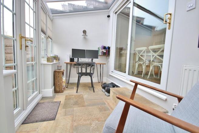 Conservatory/ Study