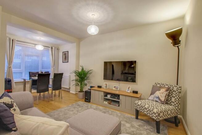 Lounge/Dining Room