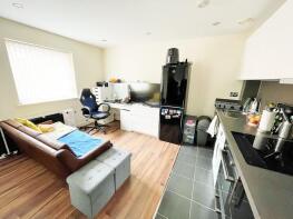 Flat 233, Heron House, Rushley Way, Reading RG2 0GN