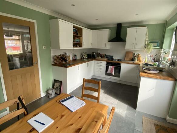 Kitchen / Dining
