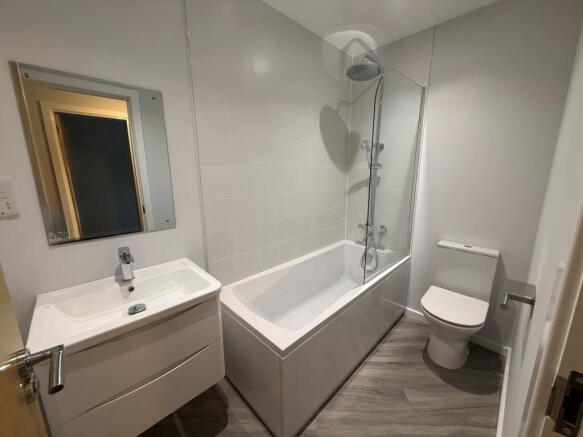 3 bed End of Terrace to rent Image 5