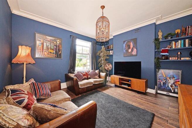 Living Room/ Bedroom