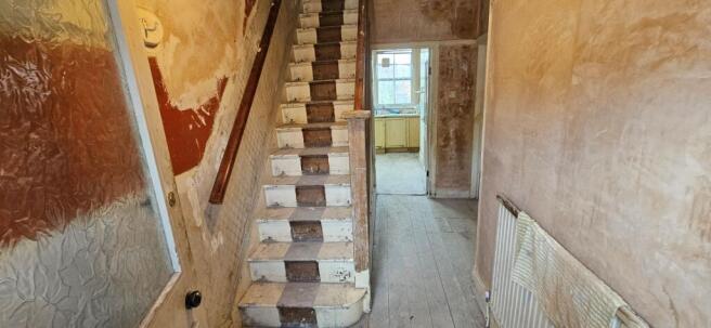3 bed Terraced for sale Image 5