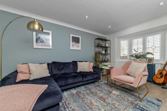 3HousefieldWay-10.jpg