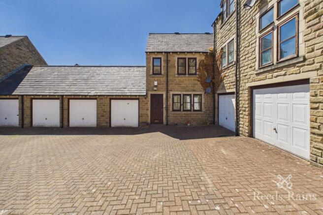 2 bed Apartment for sale Image 6