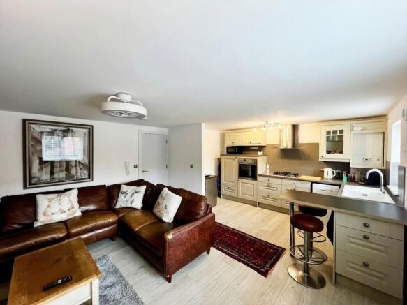 Lancaster Court, Auckley, DN9 photo 2