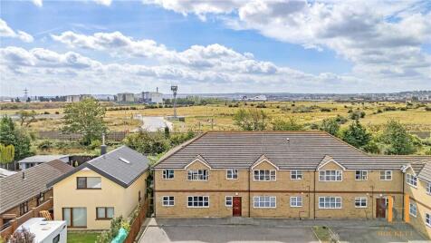 Sandhurst Road, Tilbury, RM18