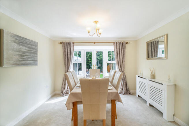 Sandbeck Court, Doncaster, DN10 photo 4