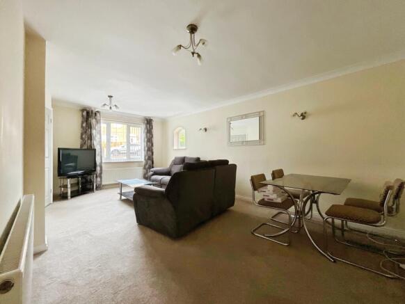 3 bed Semi-Detached for sale Image 7