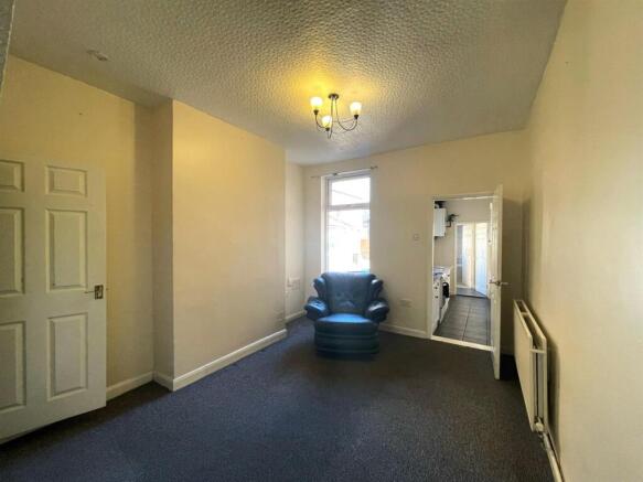 Sitting / Living Room