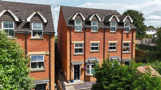 4 bed Semi-Detached for sale in sheffield