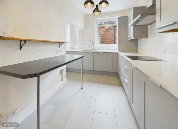 2 bed Flat for sale Image 8