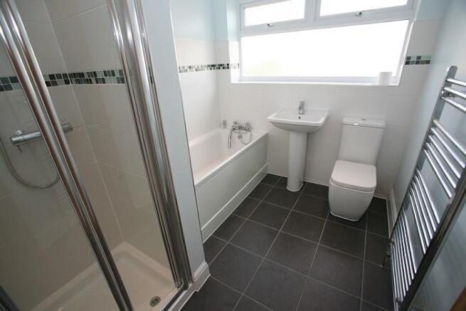 BATH/SHOWER ROOM