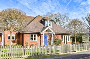 8, North Greenlands, Lymington SO41 8BB