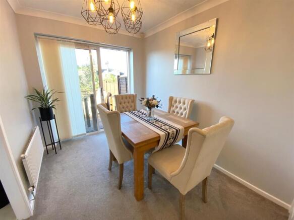 3 bed Semi-Detached for sale Image 9