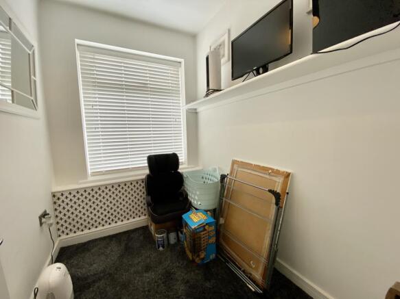 bed 3/ home office