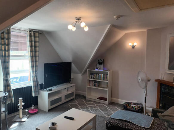 harb5968620260722-interior-6-z4GG7wiPbAfhTGmT.jpg