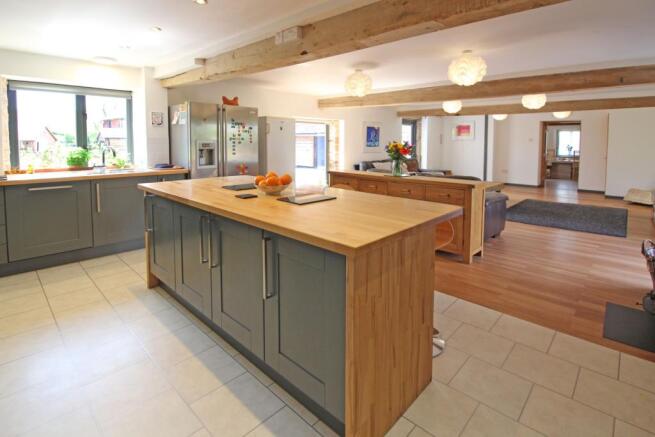 Lounge / Kitchen