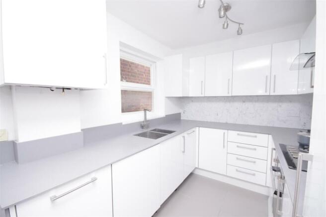4 Ramridge Court 003.JPG