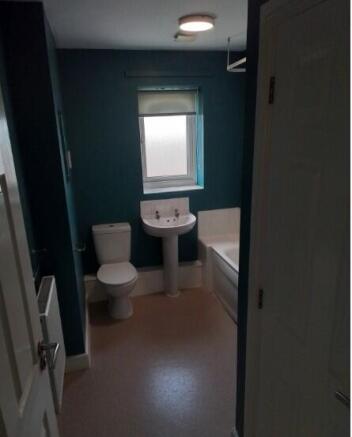 3 bed Town House to rent Image 9