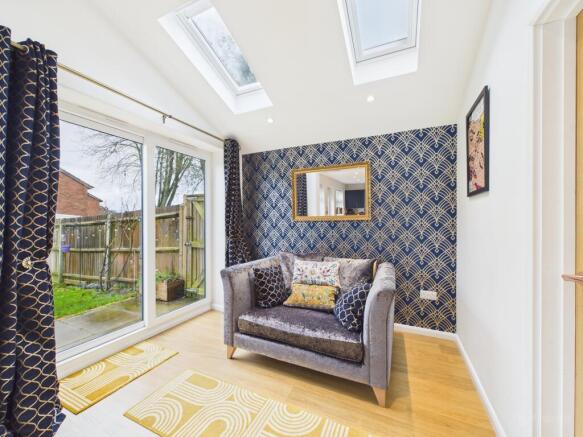 CAM02136G0-PR0527-STILL007