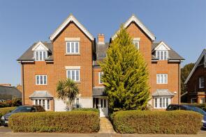 Flat 12, 6 Pullman Place, Station Road, Redhill RH1 3EE