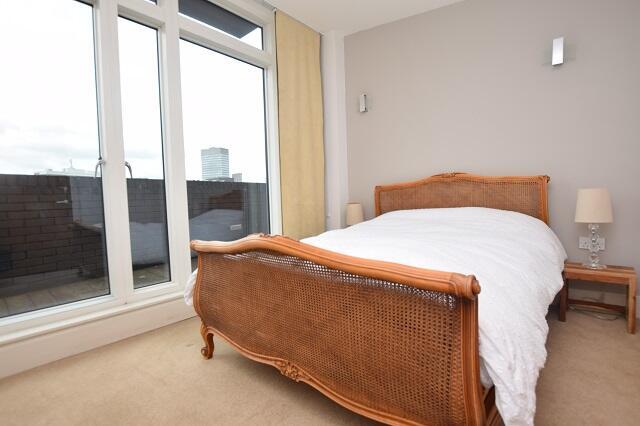 2 bed Apartment to rent Image 6