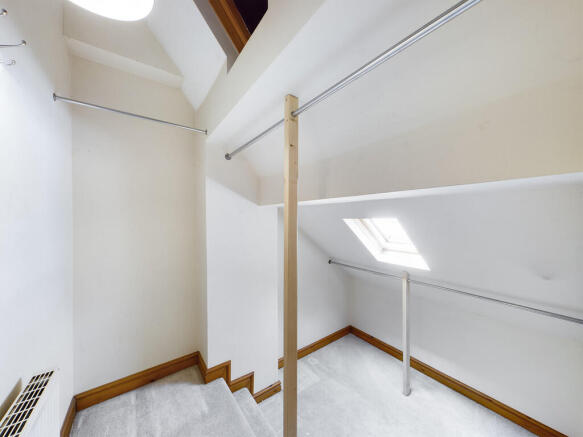 3 bed Semi-Detached to rent Image 11