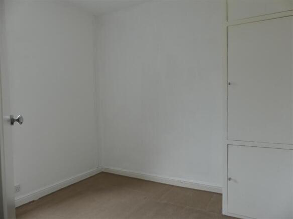 2 bed Terraced to rent Image 10