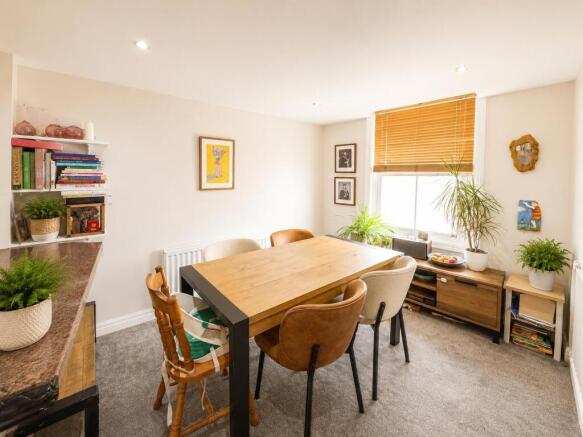 3 bed Terraced for sale Image 5